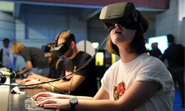 virtual-reality-vr-investing-oculus-xrapplied-cse.jpg